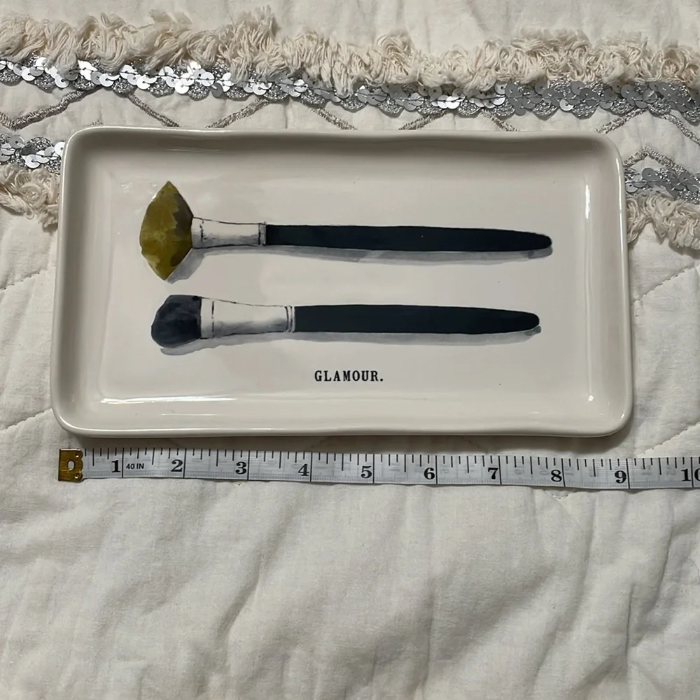 Rae Dunn Glamour ceramic set - Picture 2 of 8